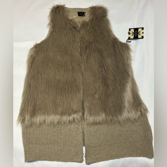 Cliche Faux Fur Sweater Vest Size Medium Color Tan - Picture 4 of 7